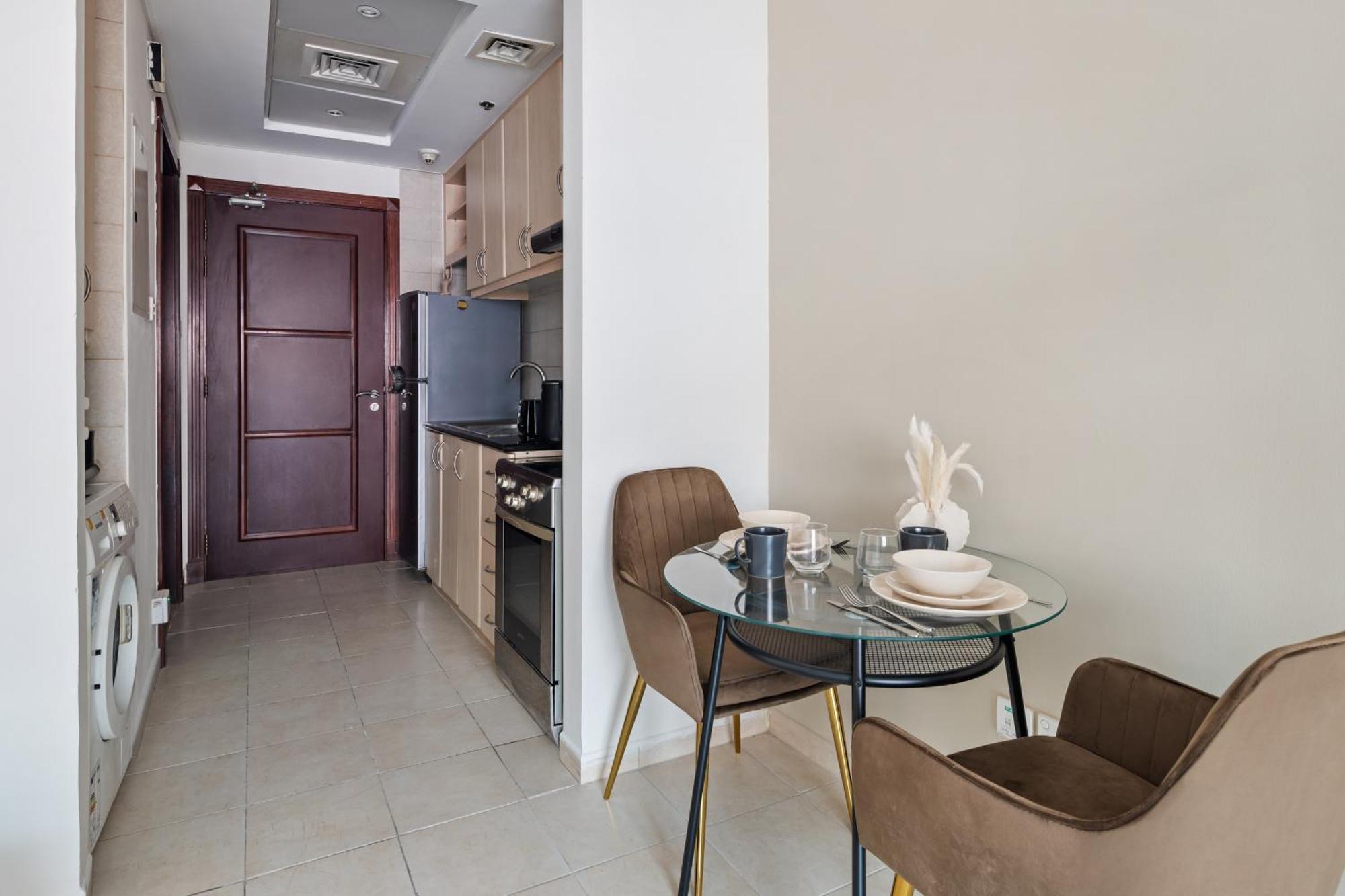 Stylish Retreat In Discovery Gardens * Дубай