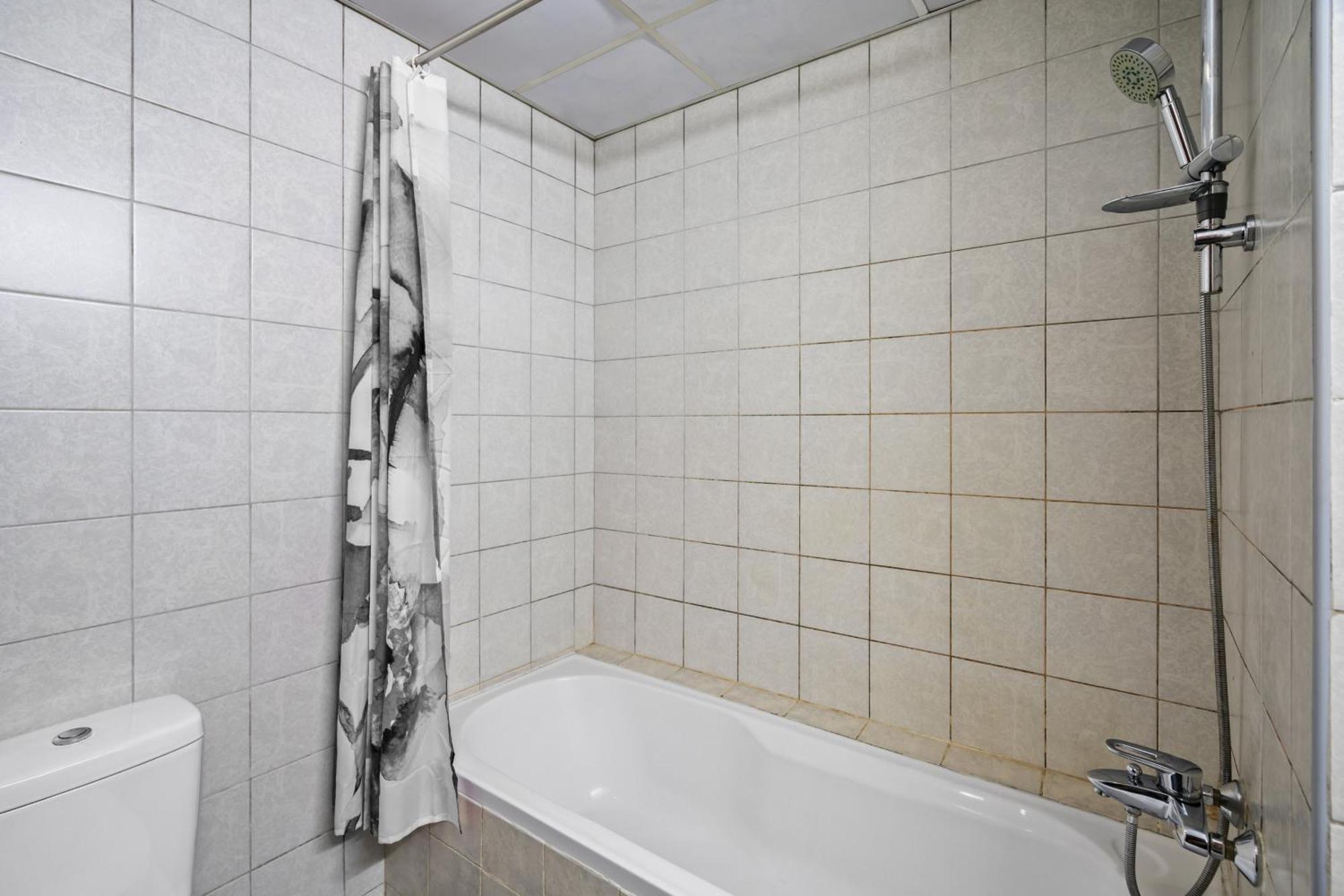 Апартаменты Stylish Retreat In Discovery Gardens *