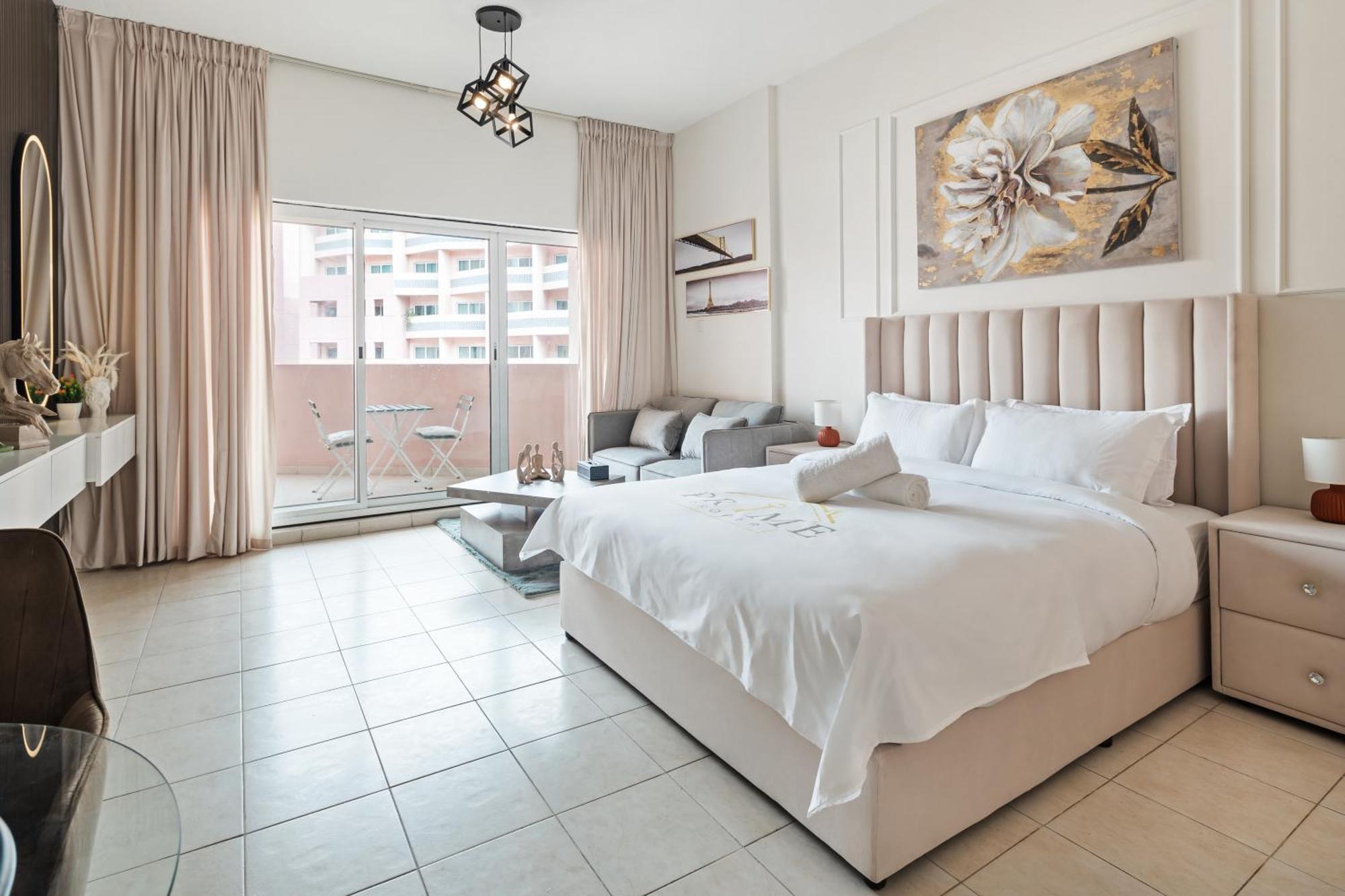 Stylish Retreat In Discovery Gardens Дубай